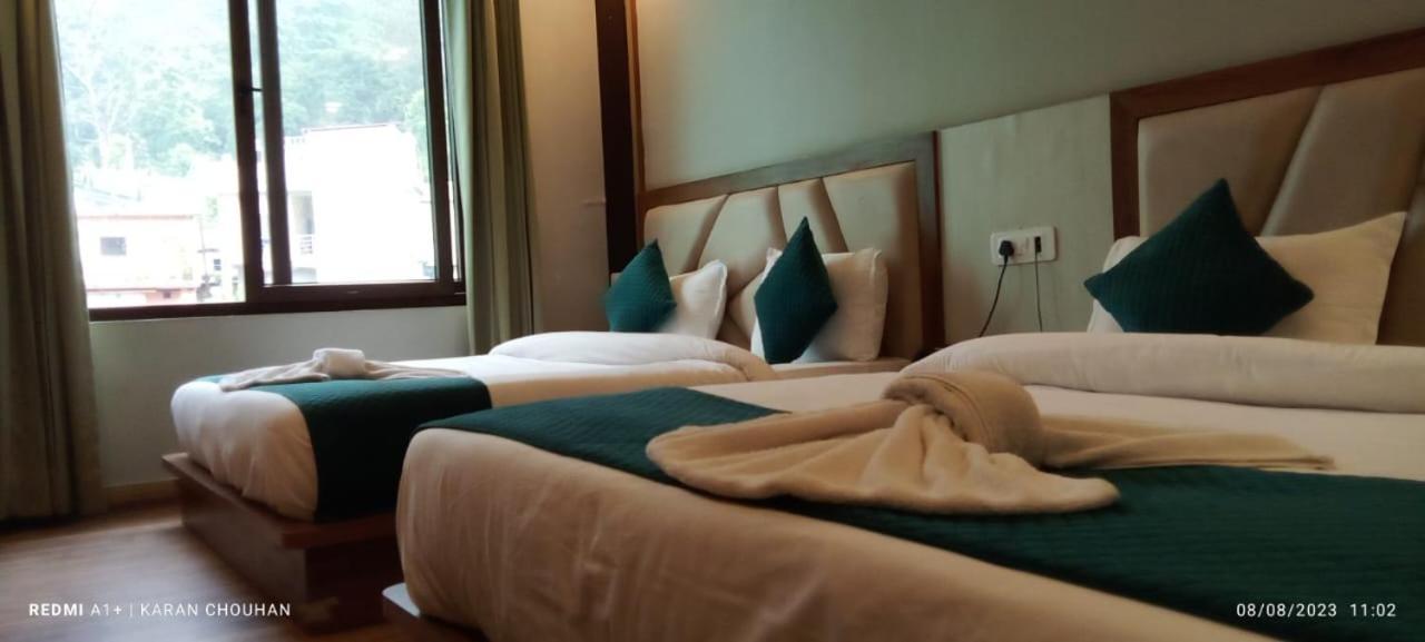 Hotel & Hostel Vimal Ganga Rishīkesh Extérieur photo