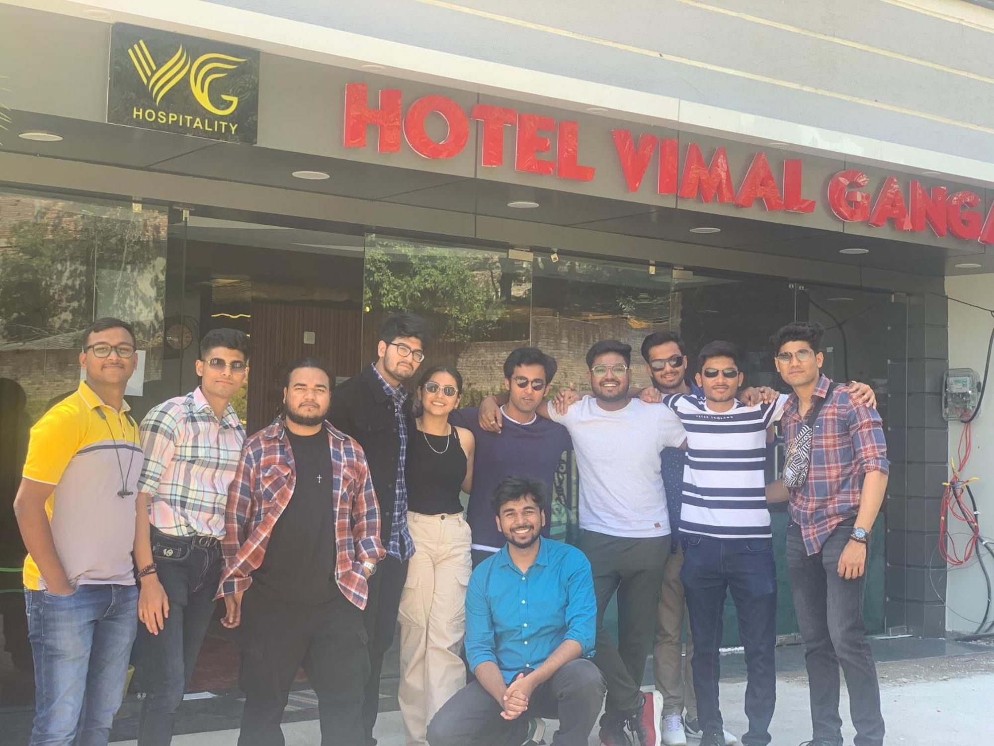 Hotel & Hostel Vimal Ganga Rishīkesh Extérieur photo