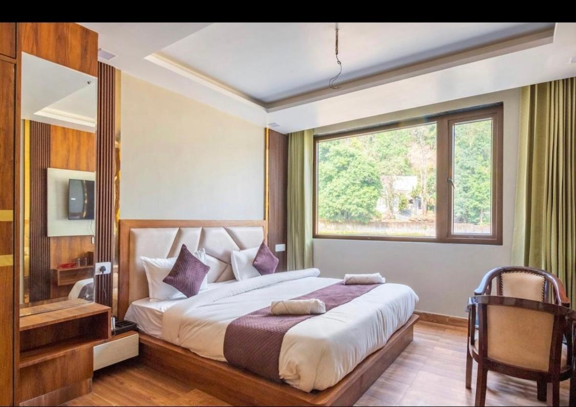 Hotel & Hostel Vimal Ganga Rishīkesh Extérieur photo