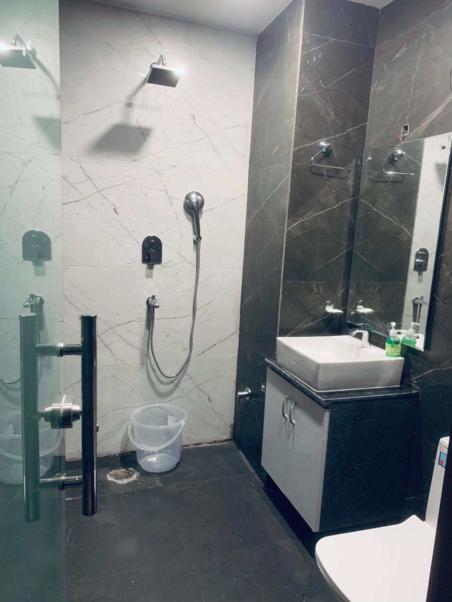 Hotel & Hostel Vimal Ganga Rishīkesh Extérieur photo