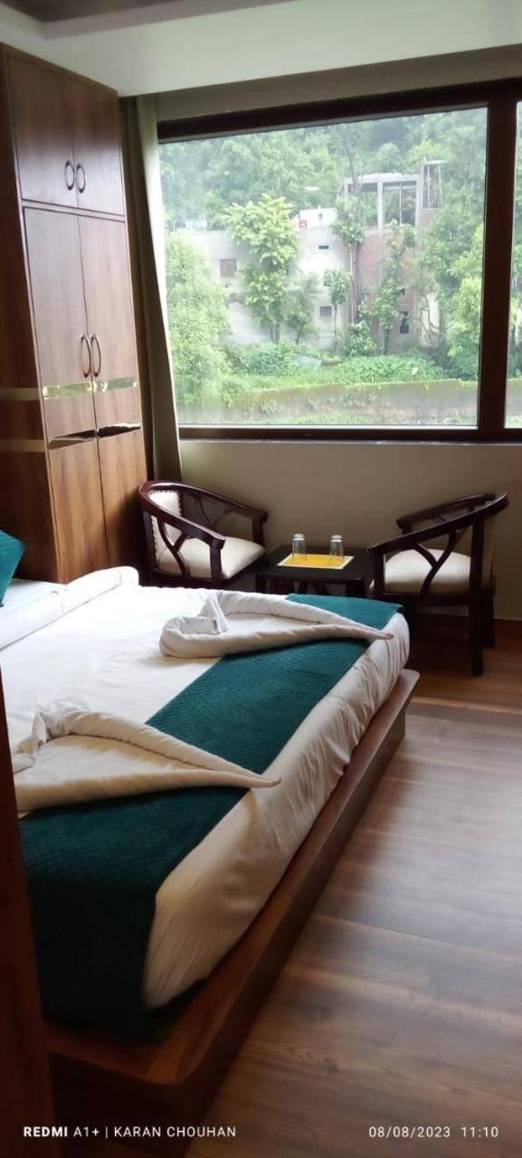 Hotel & Hostel Vimal Ganga Rishīkesh Extérieur photo