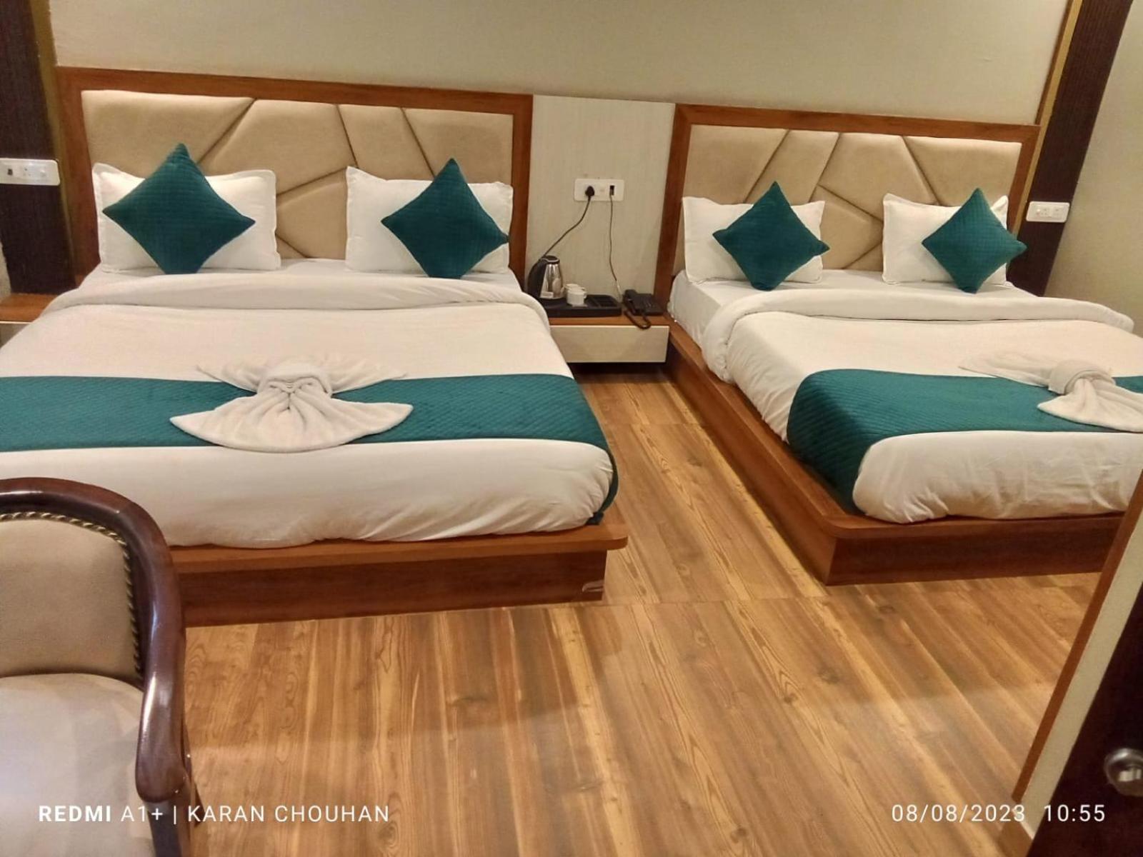 Hotel & Hostel Vimal Ganga Rishīkesh Extérieur photo